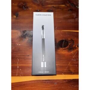 New Artis Fluenta Collection CIRCLE 1R Makeup Brush